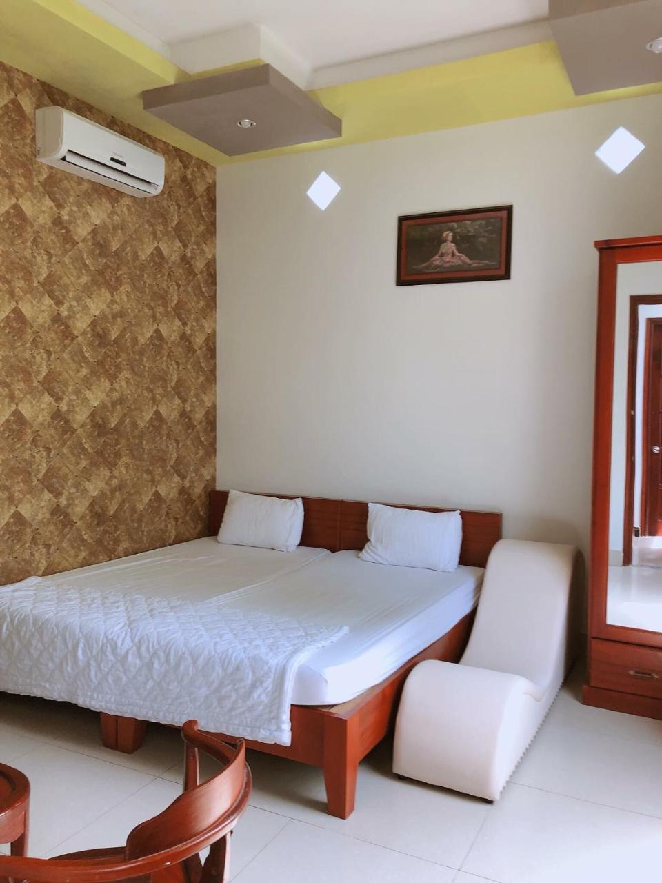 Ngoc Kha Tu 1 Hotel Long Xuyên Exterior foto